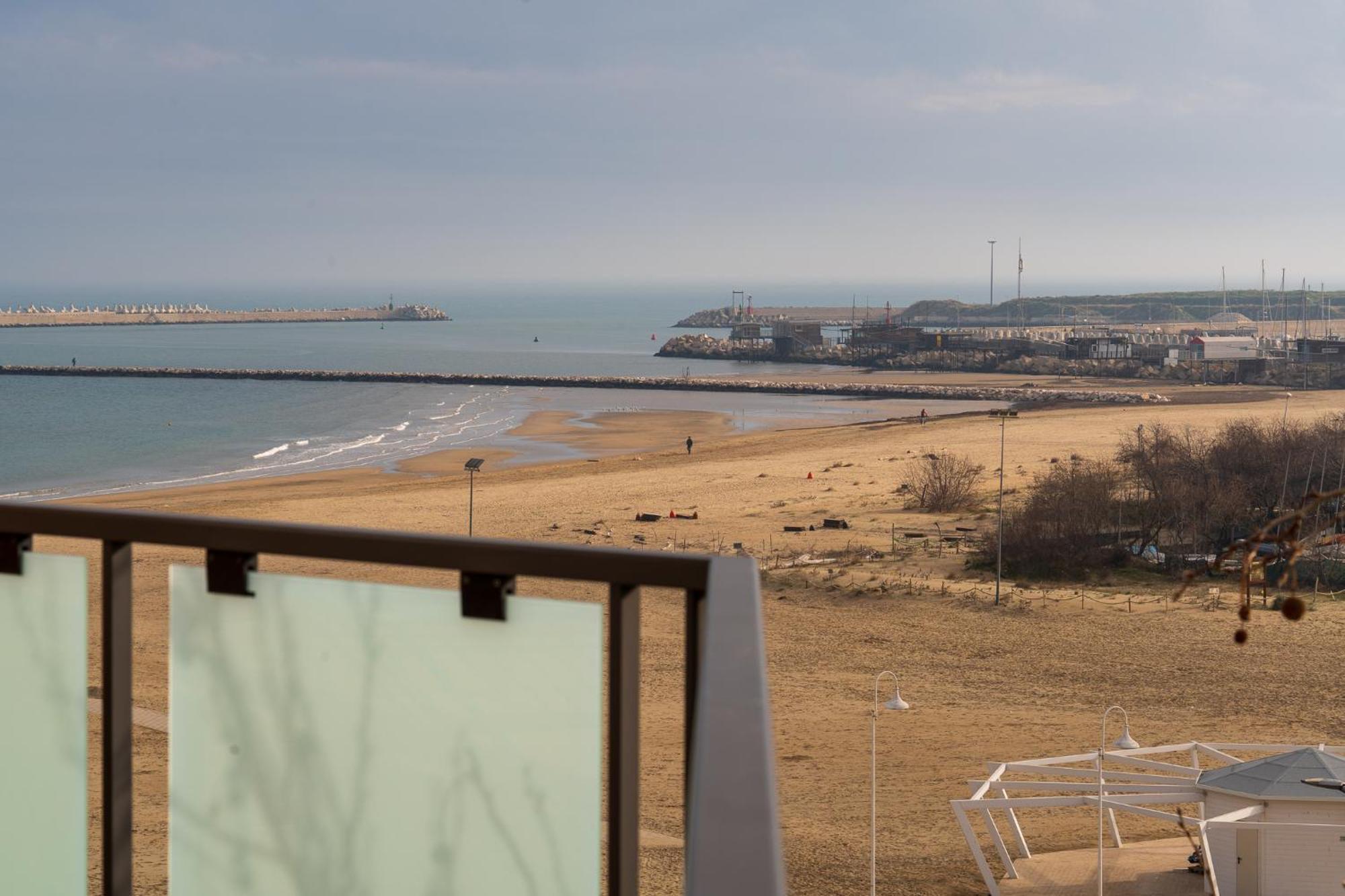 "Casa Incantevole" Fronte Mare Pescara - Appartamento Via Buozzi Exterior photo